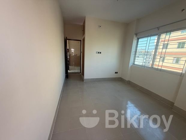 Ready For Living, South Facing Flat - Feature 2