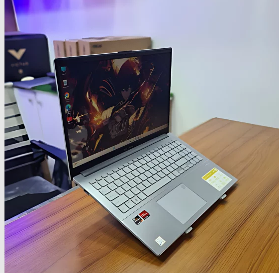ASUS Vivobook 15 A1505VA Core i5-13420H 15.6″ Intel UHD Graphics FHD OLED Laptop