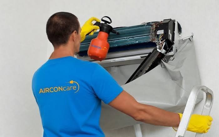 Commercial Split AC Master Servicing & Gas Charging